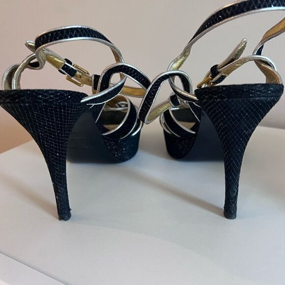 YSL tribute platform  - Picture 7 of 12